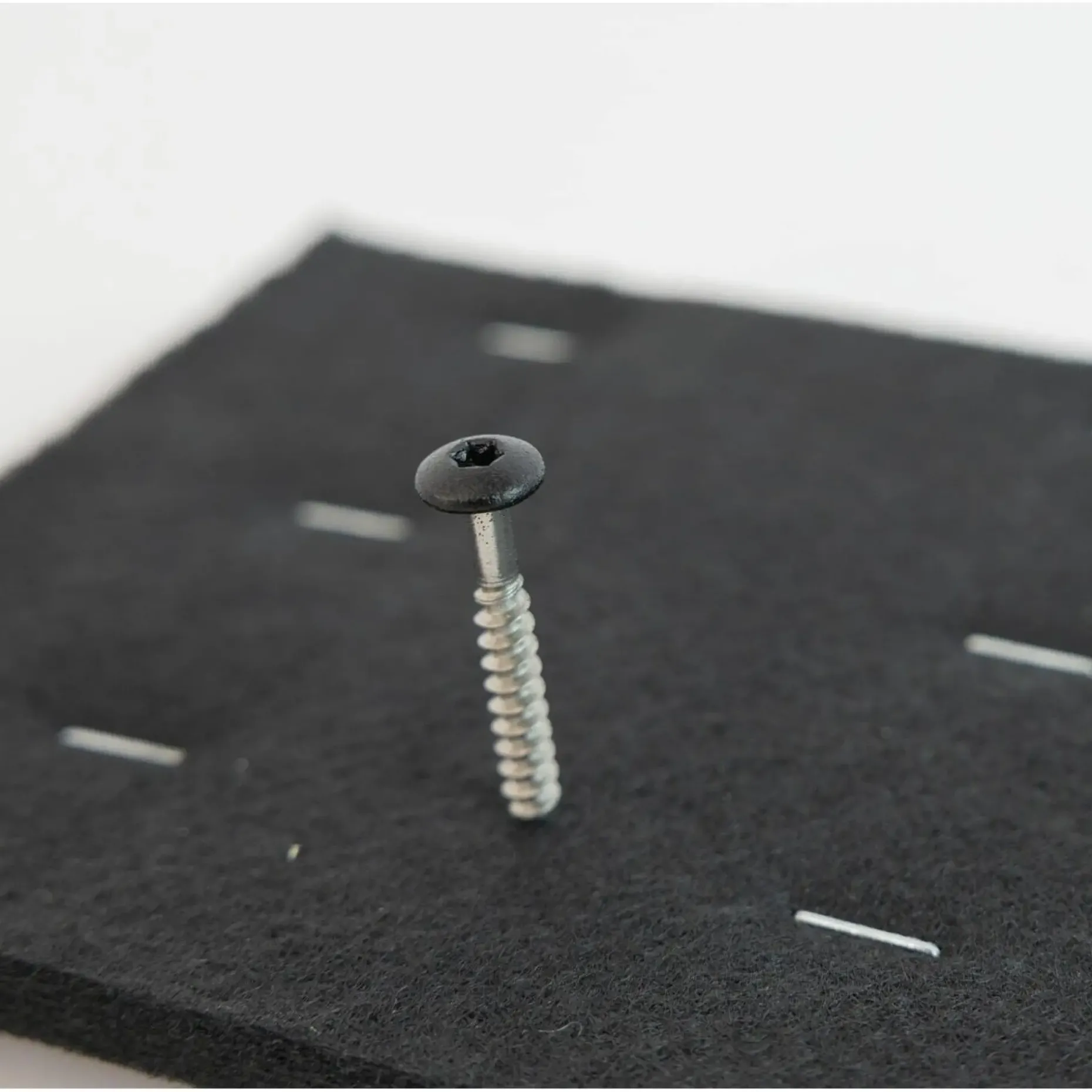 BY VENØ 4,0 X 30MM TX20 SORT MONTERINGSSKRUE