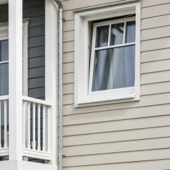 JAMES HARDIE GLAT HARDIEPLANK 8 X 180 X 3600 MM GRÅ/BEIGE