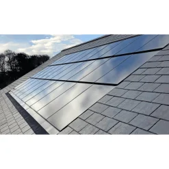 KOMPROMENT IN ROOF GSE 4,92 KW SOLCELLETAG SORT GLAS