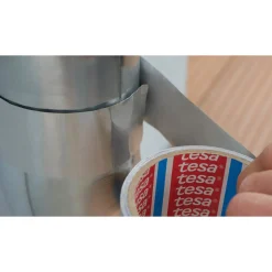 TESA PROFESSIONAL ALUMINIUM BYGGETAPE 10 M X 50 MM ALUMINIUMSGRÅ